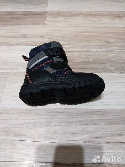 Новые мембранные ботинки р.22 и 23