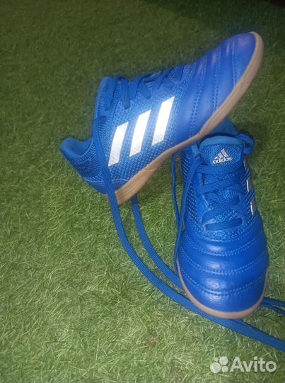 Футбольные бутсы adidas зальные 29 размер