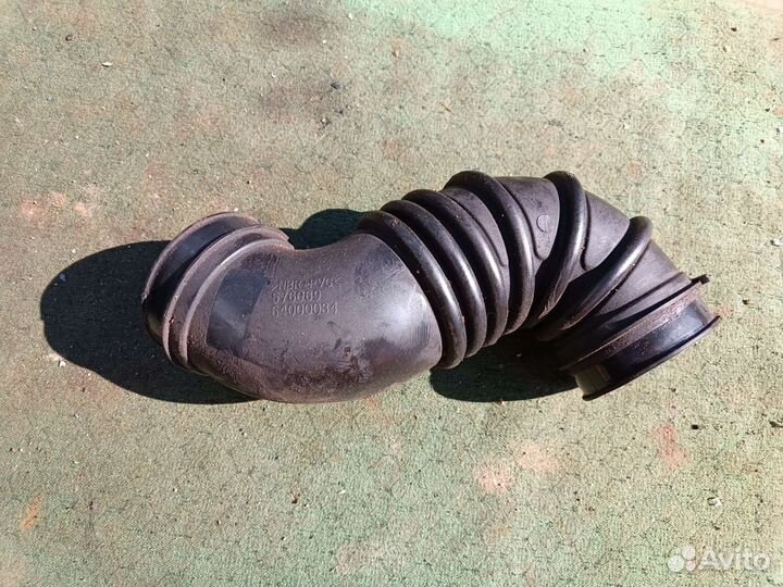 Патрубок воздушного фильтра Джили эмгранд еc7 1.8л