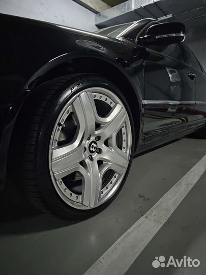 Pirelli P Zero PZ4 L.S. 275/30 R21 Y