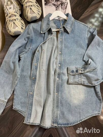 Джинсовая рубашка