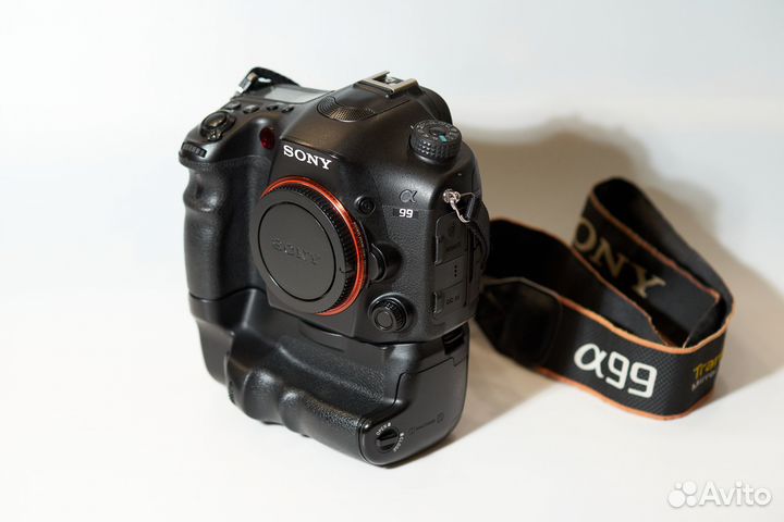 Sony SLT a99 с батблоком