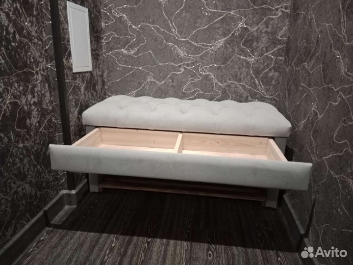 Банкетка в прихожую с ящиком