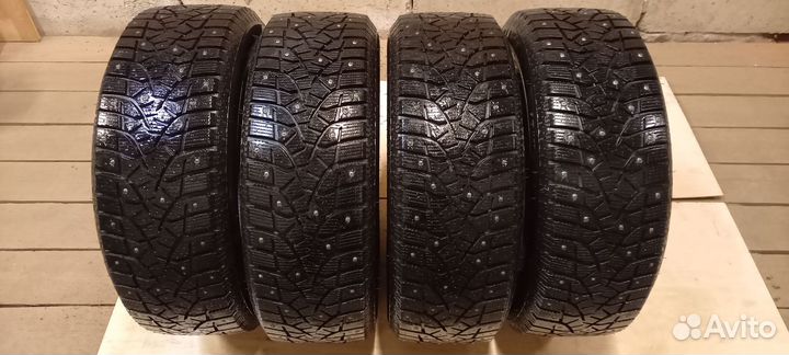 Bridgestone Blizzak Spike-02 205/60 R16 92T