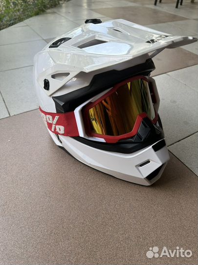 Кроссовый шлем