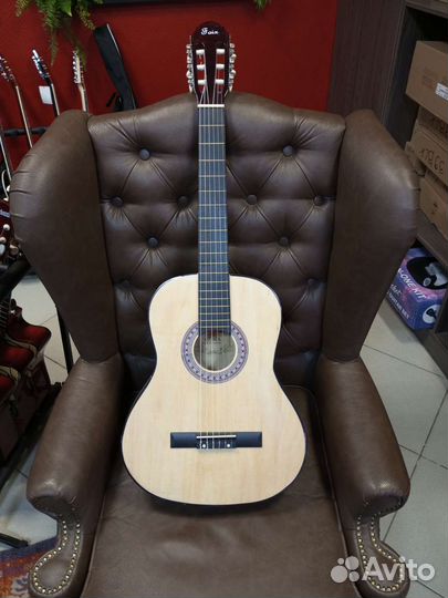 Классическая гитара 4/4