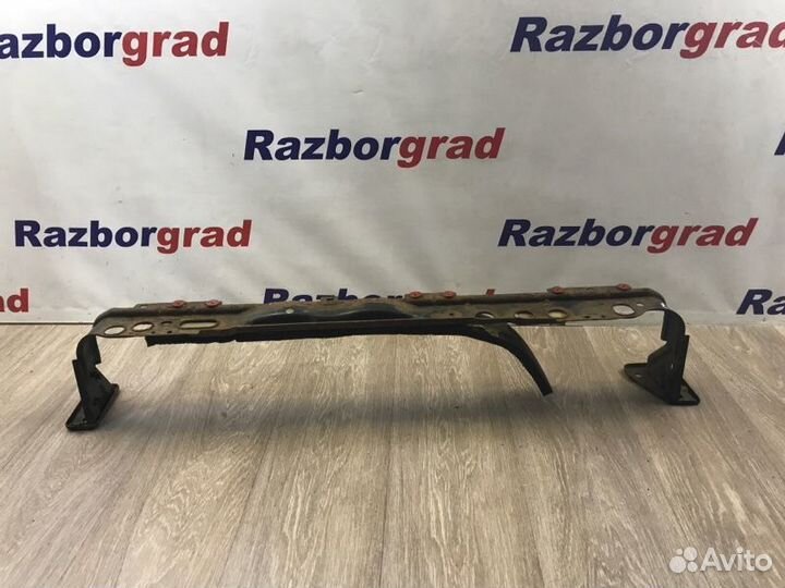 Балка подрадиаторная Ford Focus 3 1.6 iqdb 2011