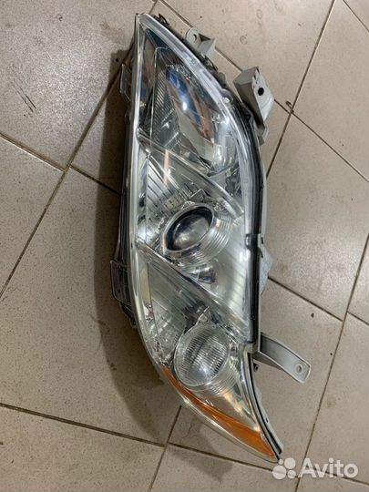 Левая фара Toyota Camry 40 галоген дорестайлинг