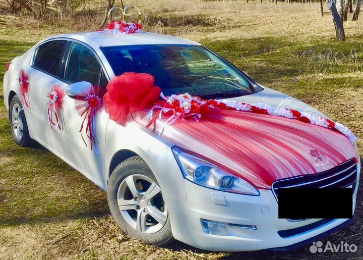 Свадебное украшение автомобиля