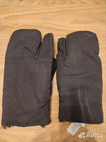 Перчатки трехпалые