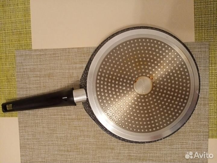 Сковорода для блинов с антипригарным покрытием