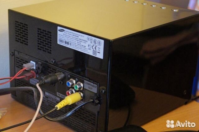 Микросистема samsung MM-E330D
