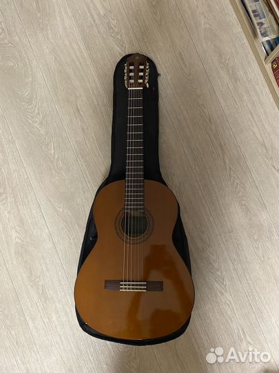 Классическая гитара yamaha C40
