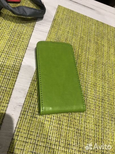 Чехол-книжка на iPhone 5C