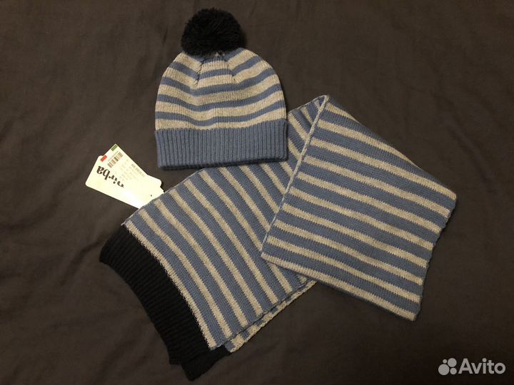 Новый комплект шапка и шарф