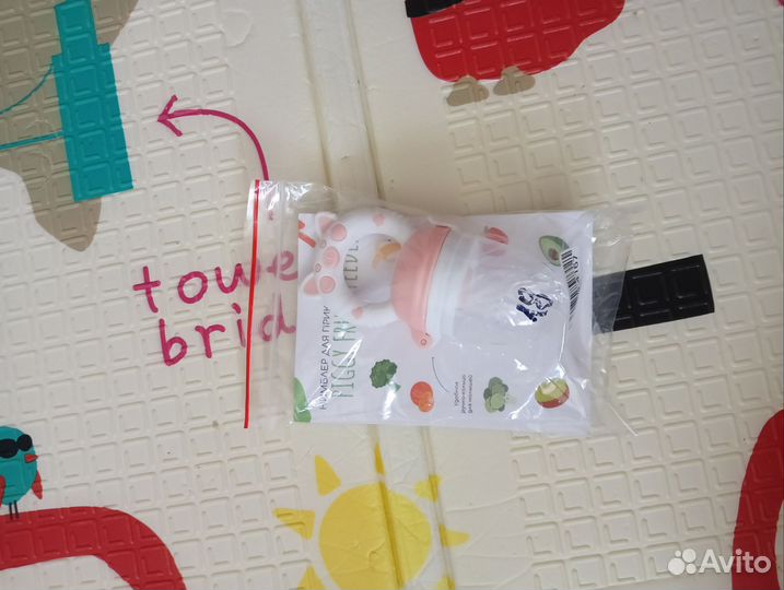 Ниблер для введения прикорма, соска пустышка