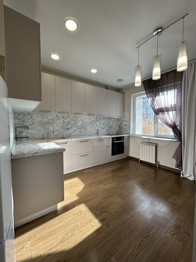 2-к. квартира, 74,1 м², 3/15 эт.