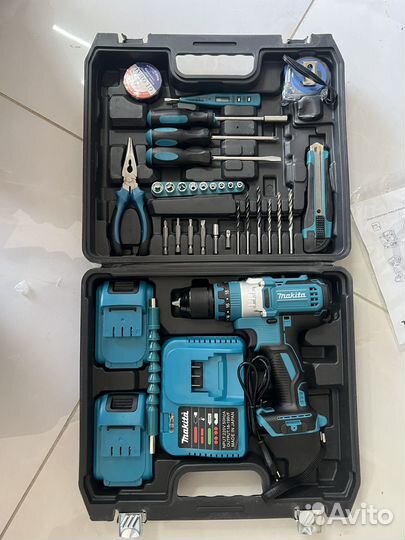 Набор инструментов с шуроповертом makita