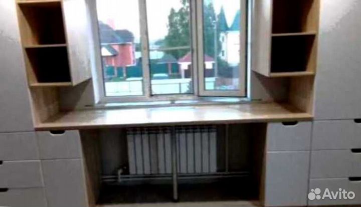 Рабочая зона у окна