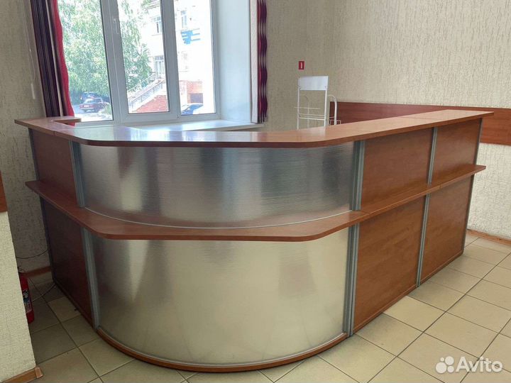 Стойка, стол