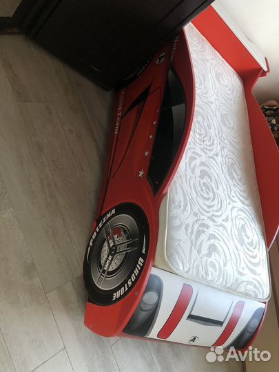 Кровать машина