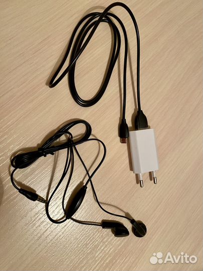 Телефон Nokia C3 Gold б/у