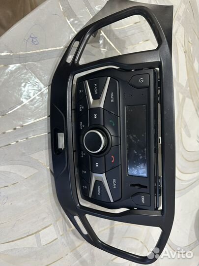 Штатная магнитола LADA vesta