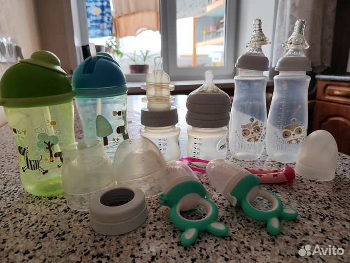 Бутылочки, поильник, ниблер, ложки