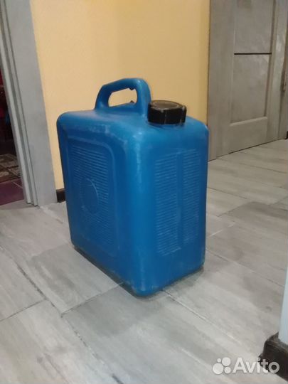 Канистра пластиковая 20 л