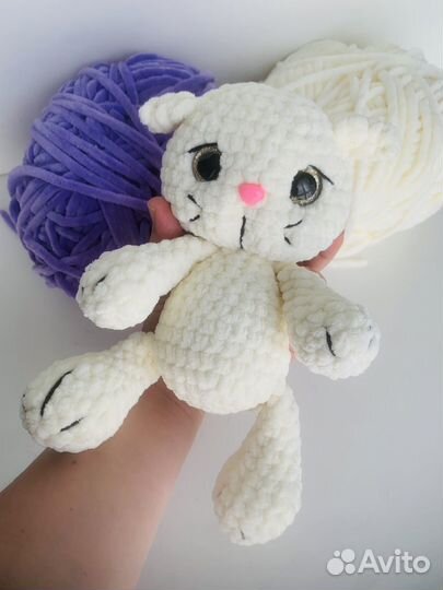 Вязаные игрушки ручной работы котики