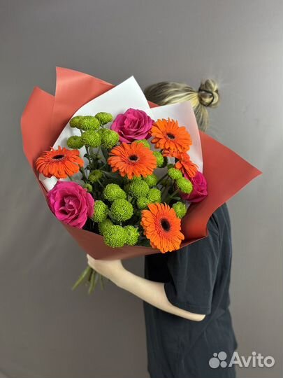 Букет из хризантемы гербер и роз