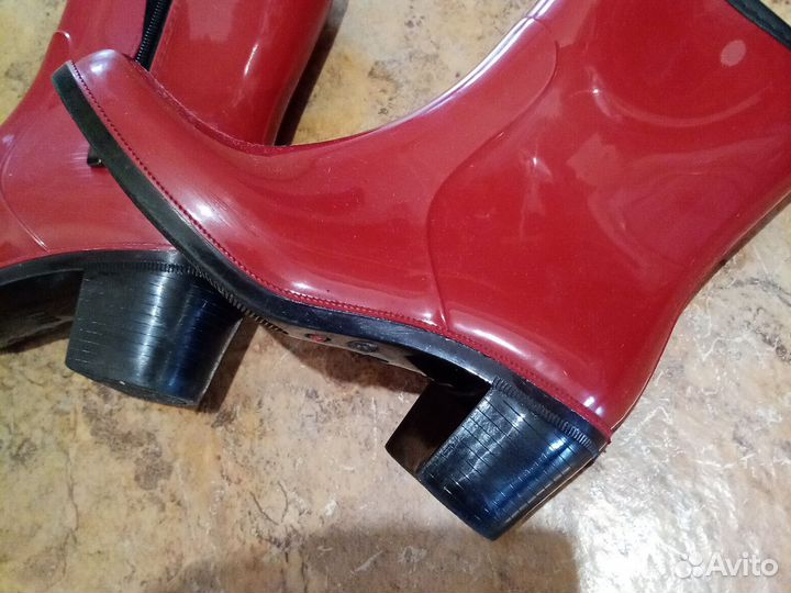 Резиновые сапоги