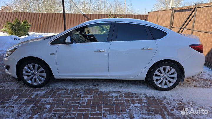 Opel Astra 1.6 AT, 2014, 185 000 км