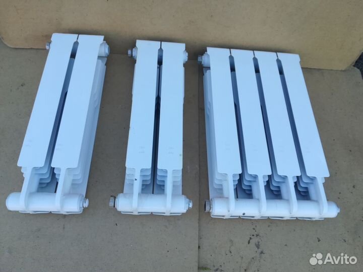 Батарея отопления биметаллическая. Новая