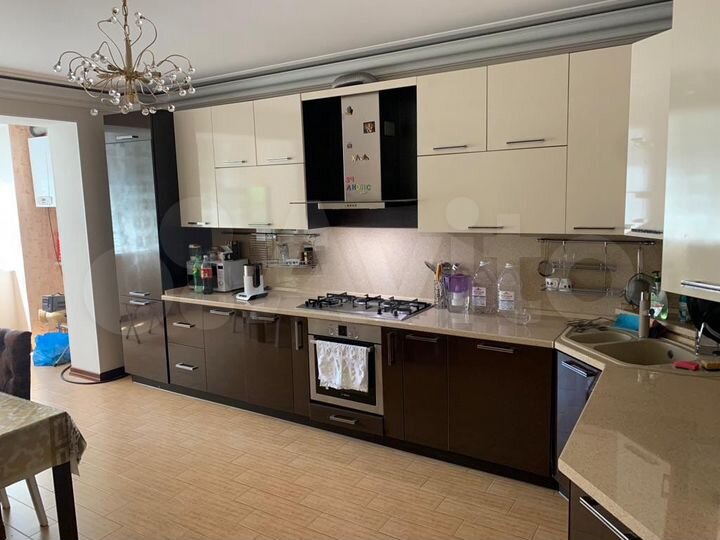 3-к. квартира, 126 м², 1/5 эт.