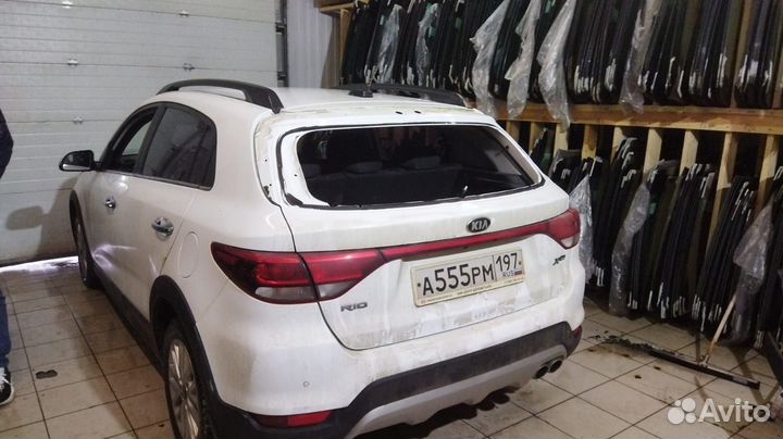 Заднее стекло на Киа Рио Х-Лайн X-line