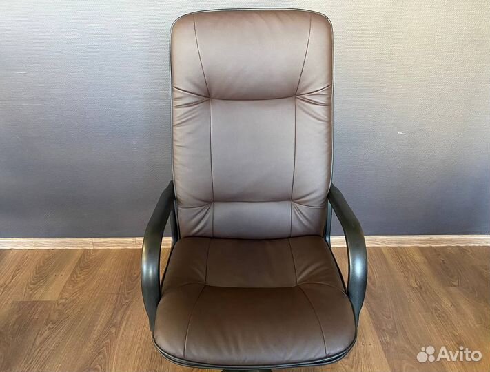 Офисное кресло новое