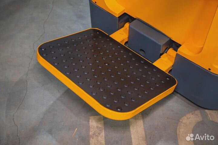 Штабелер самоходный 2,0 т 5,6 м