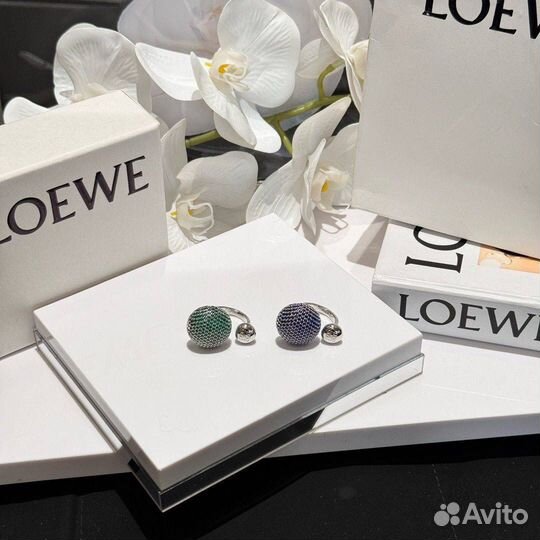 Кольцо серебро 925 Цирконы loewe