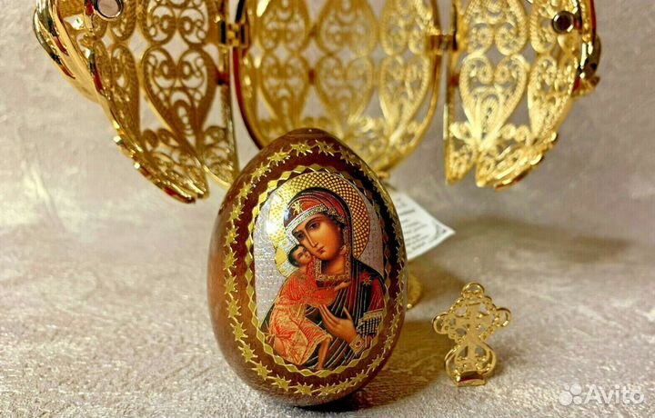 Яйцо Фаберже Пасхальное. Мадонна с младенцем