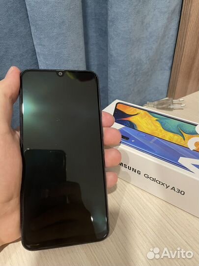 Samsung Galaxy A30, 3/32 ГБ