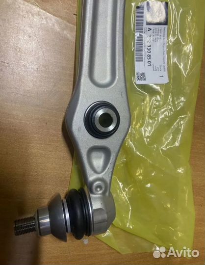 Передний поперечный рычаг Mercedes A2223308501