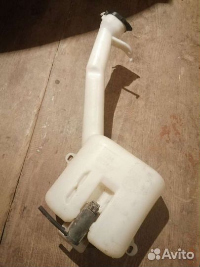 Бачок омывателя лобового стёкла geely mk