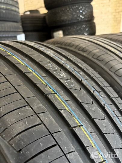 Zmax Zealion 245/40 R18 98W