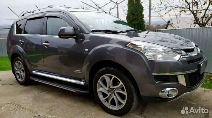 Пороги алюминиевые Bosphorus для Kia Sportage 2010-2015