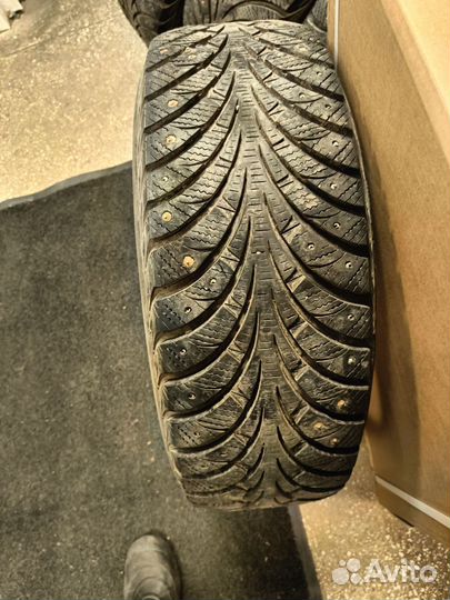 Sava Eskimo Stud 215/65 R16 98