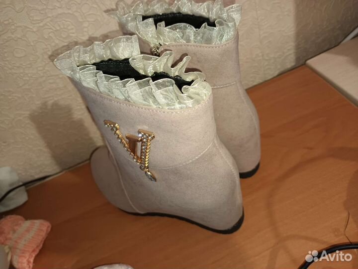 Полусапожки 39