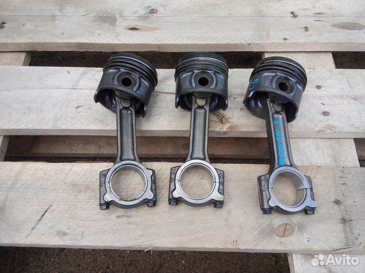 Поршень с шатуном Renault Megane 3 1.5 dci