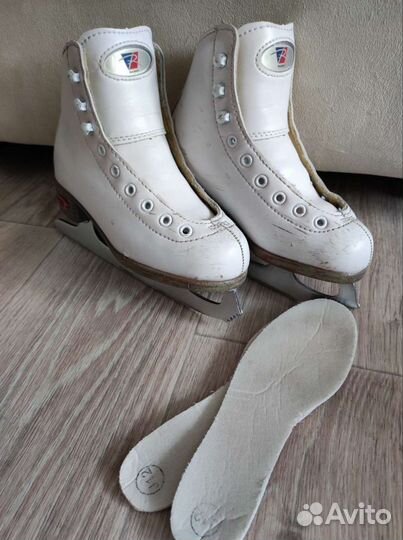 Фигурные коньки riedell