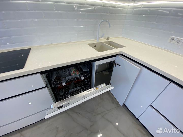 Кухня новая на заказ в Москве и мо